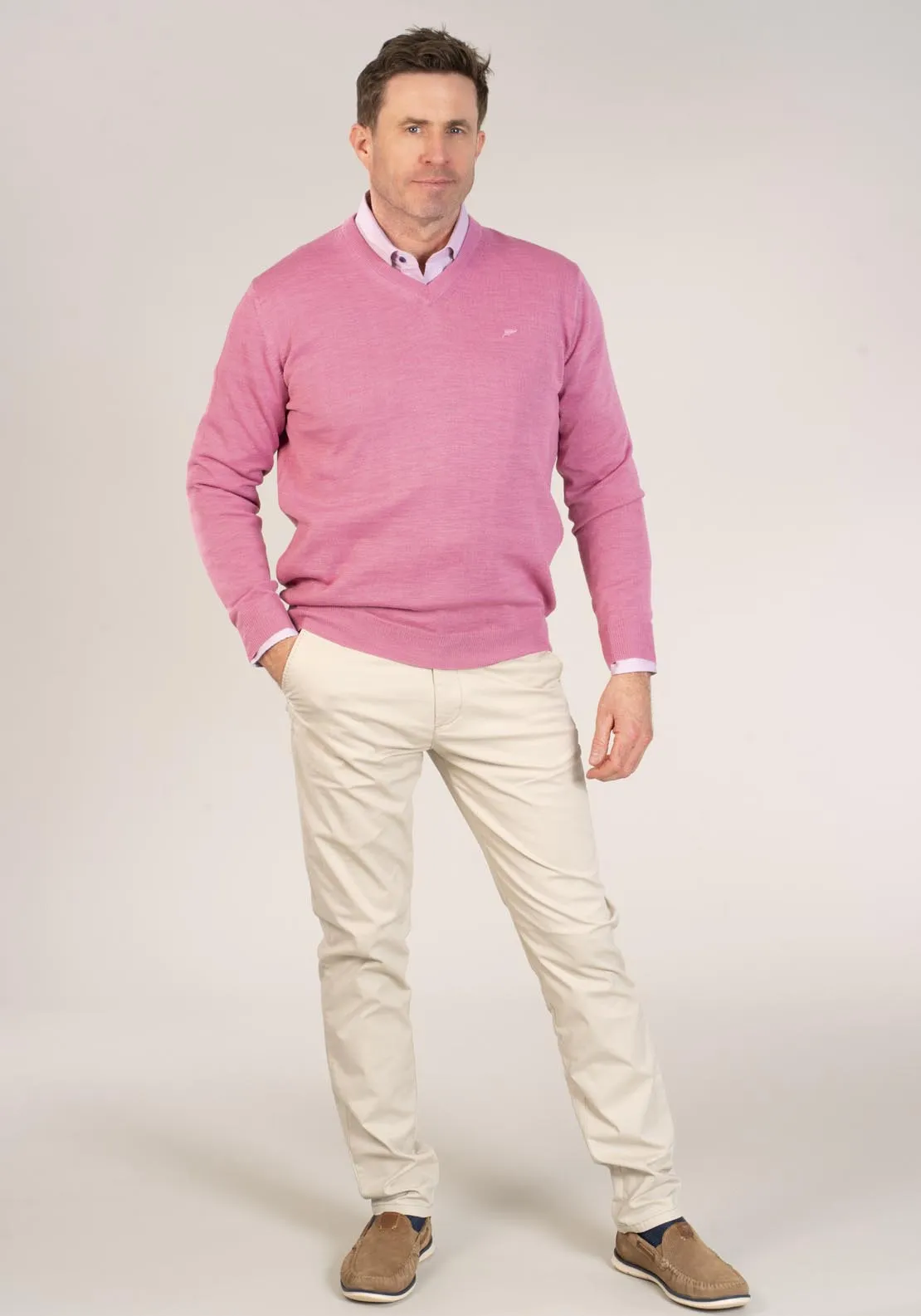 50/50 Fine Merino Wool & Acrylic V-Neck Knit - Pink