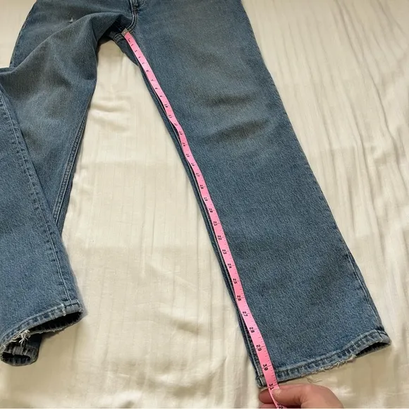 A   F Ultra High Rise 90's Straight Leg Criss-Cross Jean Blue size 30