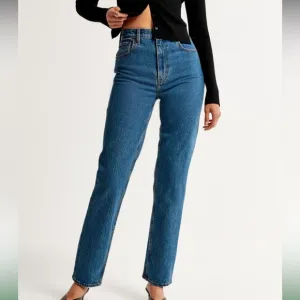 Abercrombie &amp; Fitch 90’s Slim Straight Ultra High Rise Jeans