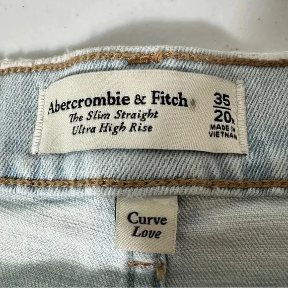 Abercrombie &amp; Fitch Curve Love Ultra High Rise 90s Slim Straight Jean 35 Light