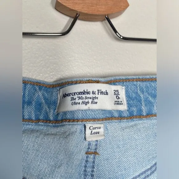 Abercrombie &amp; Fitch Curve Love Ultra High Rise 90s Straight Leg Jeans