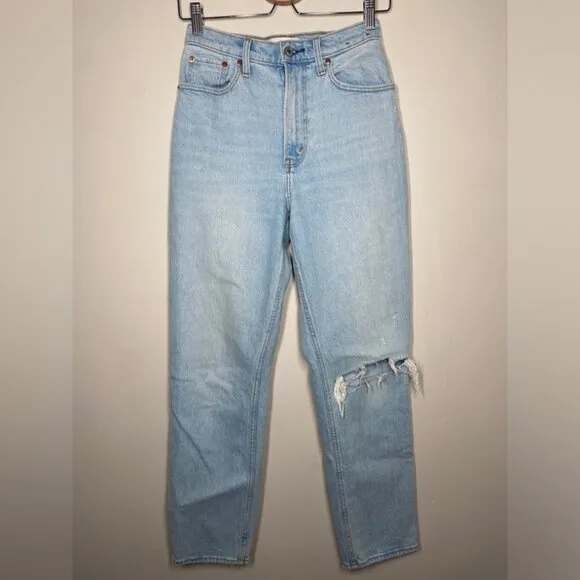 Abercrombie &amp; Fitch Curve Love Ultra High Rise 90s Straight Leg Jeans