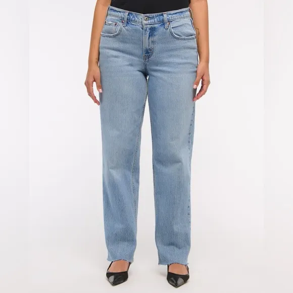 Abercrombie &amp; Fitch Mid Rise 90s Straight Jean 28R