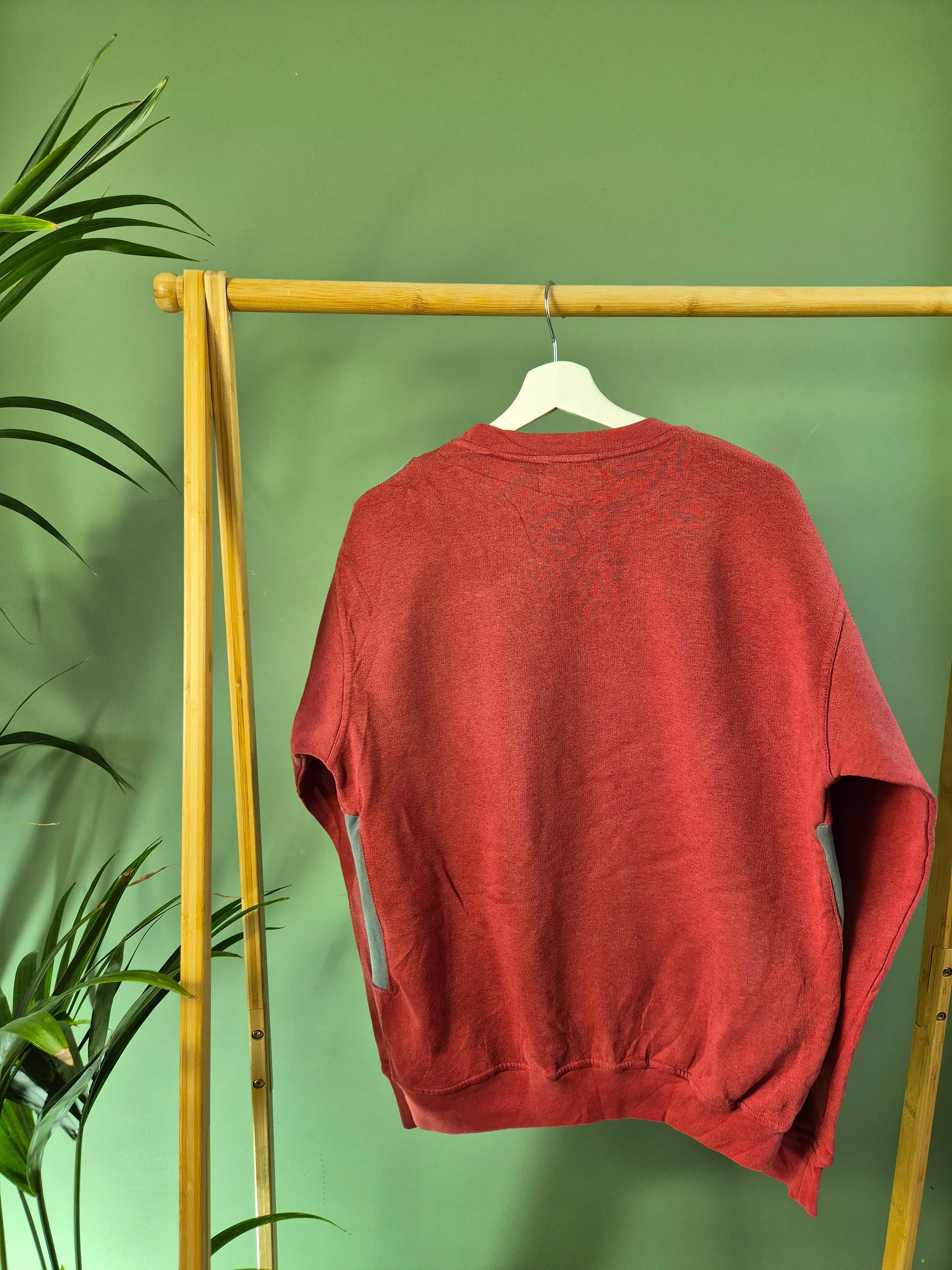 Adidas front logo reworked sweater maat M