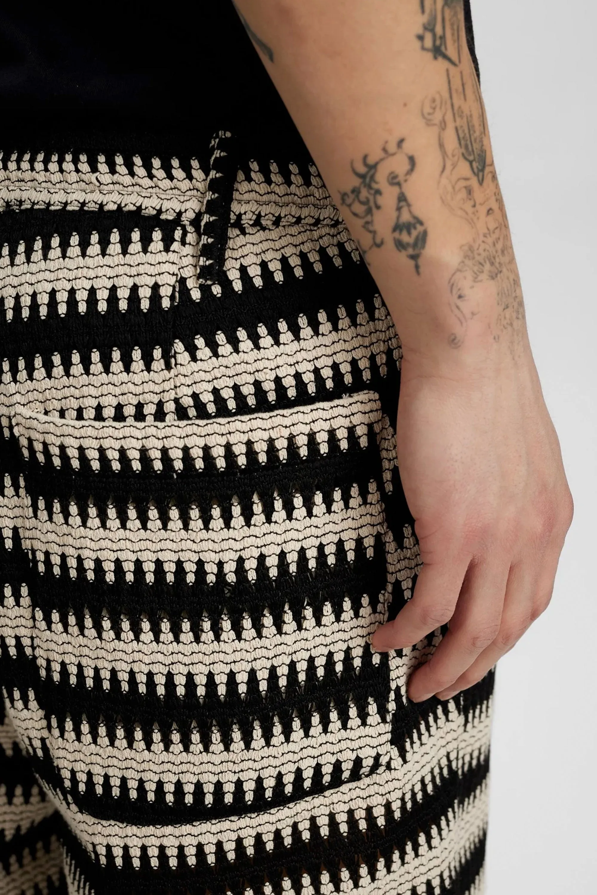 ANERKJENDT - AKJAN STRUCTURE STRIPE SHORT