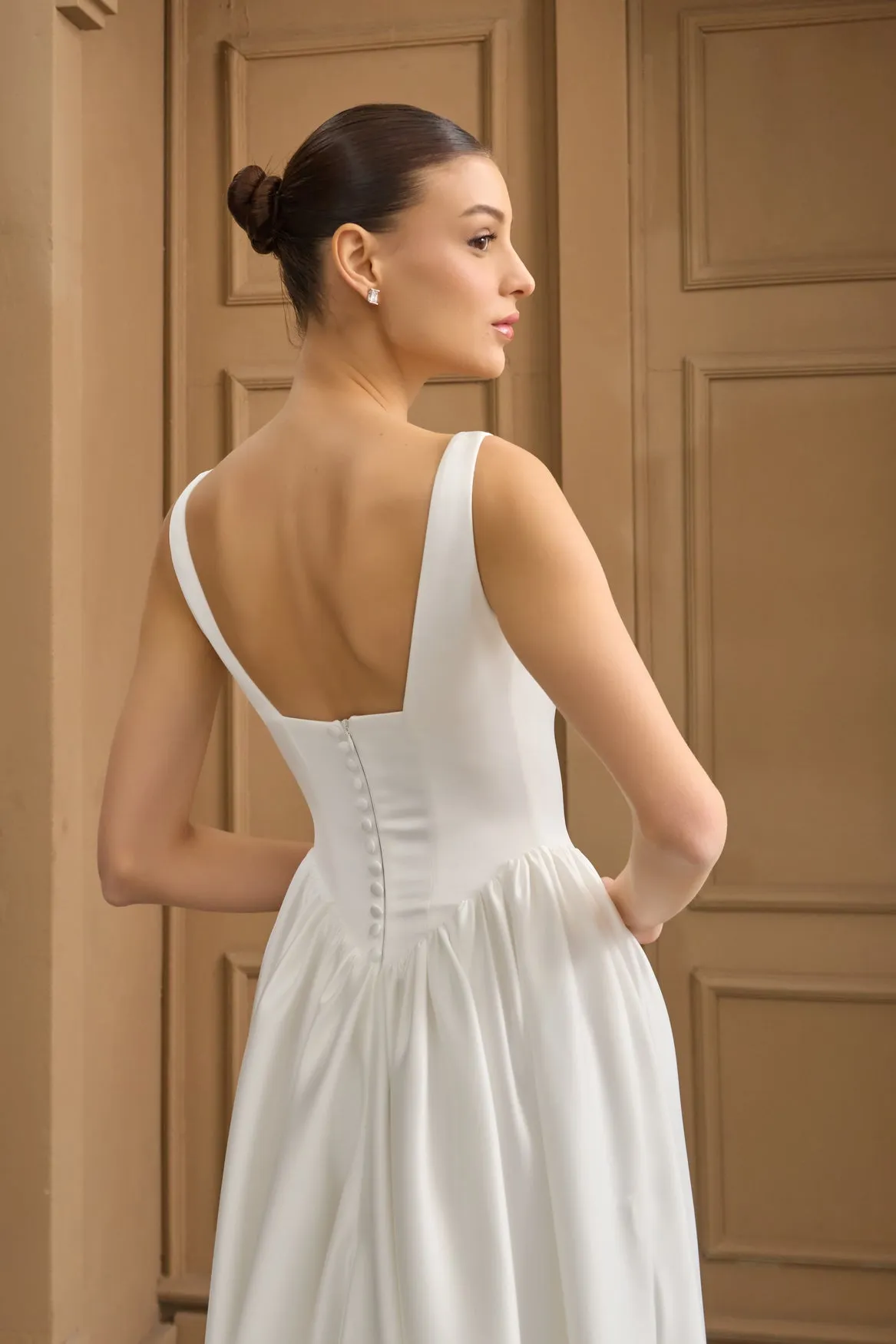 Avelisse square neck bridal dress