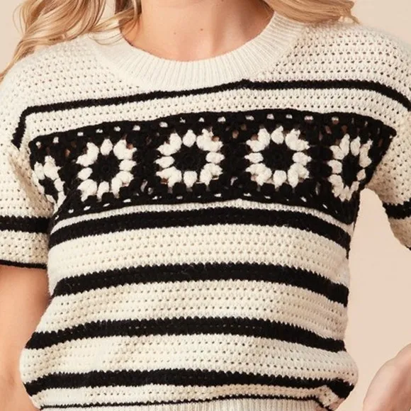 BiBi Cream Black Granny Square Short Ruffle Sleeve Striped Sweater X-Large NEW