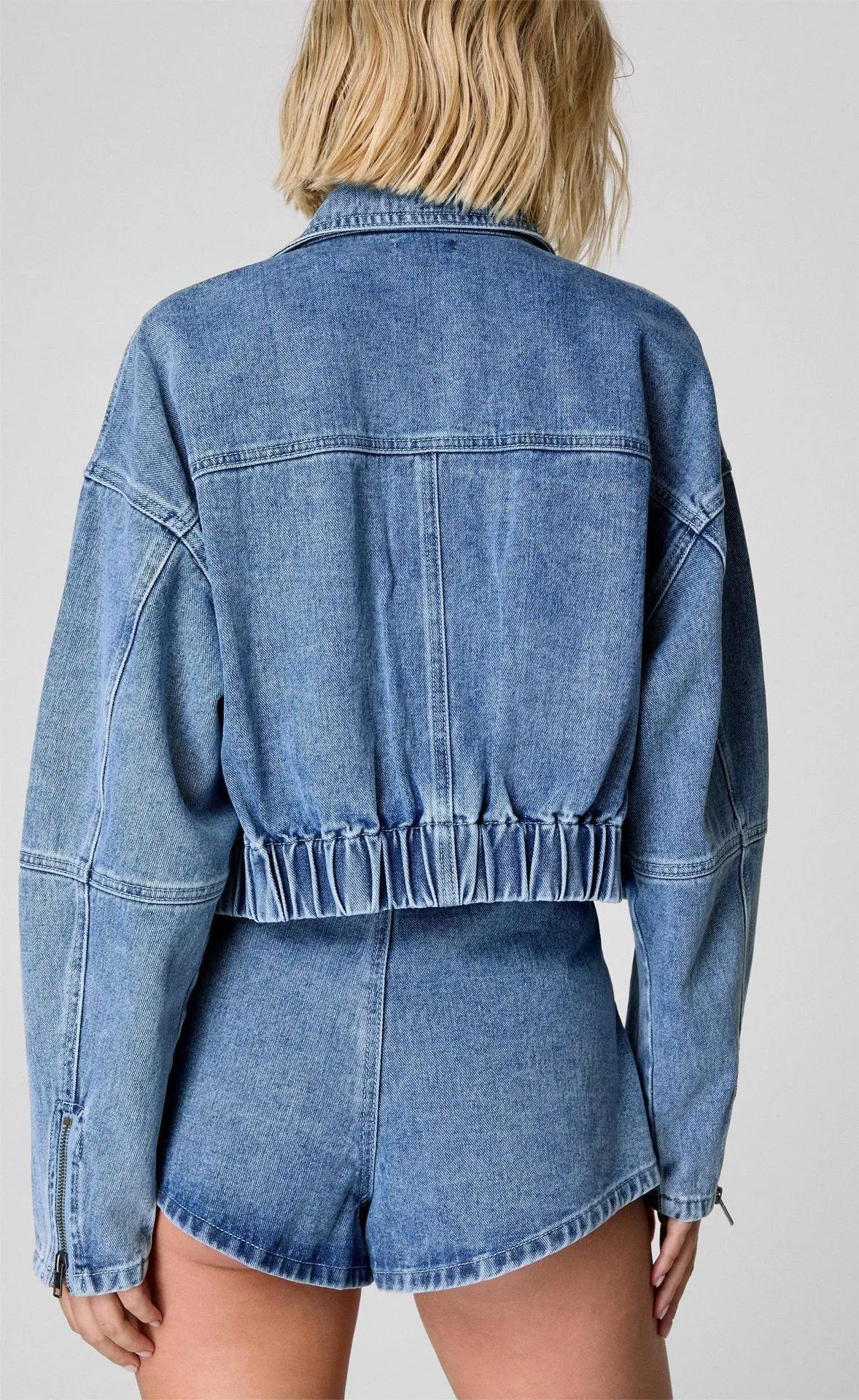 Casual-Chic Denim Jacket and High-Waisted Cargo Shorts Set