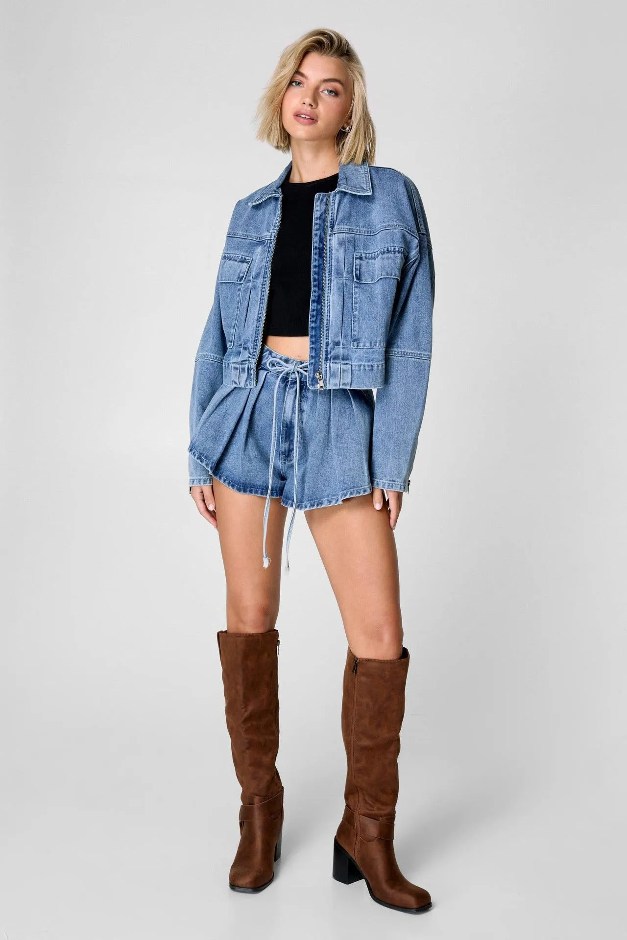 Casual-Chic Denim Jacket and High-Waisted Cargo Shorts Set