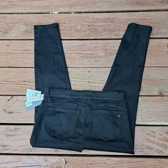 Democracy Jeans Women Size 12P Booty Lift Jegging Brand New
