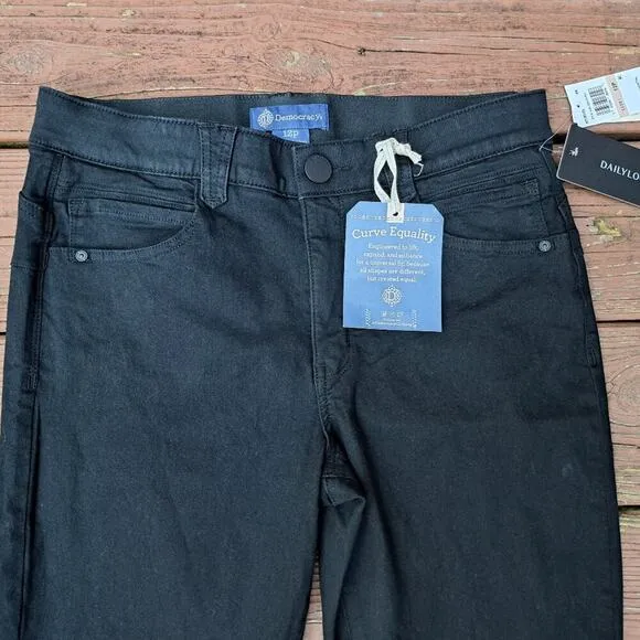 Democracy Jeans Women Size 12P Booty Lift Jegging Brand New