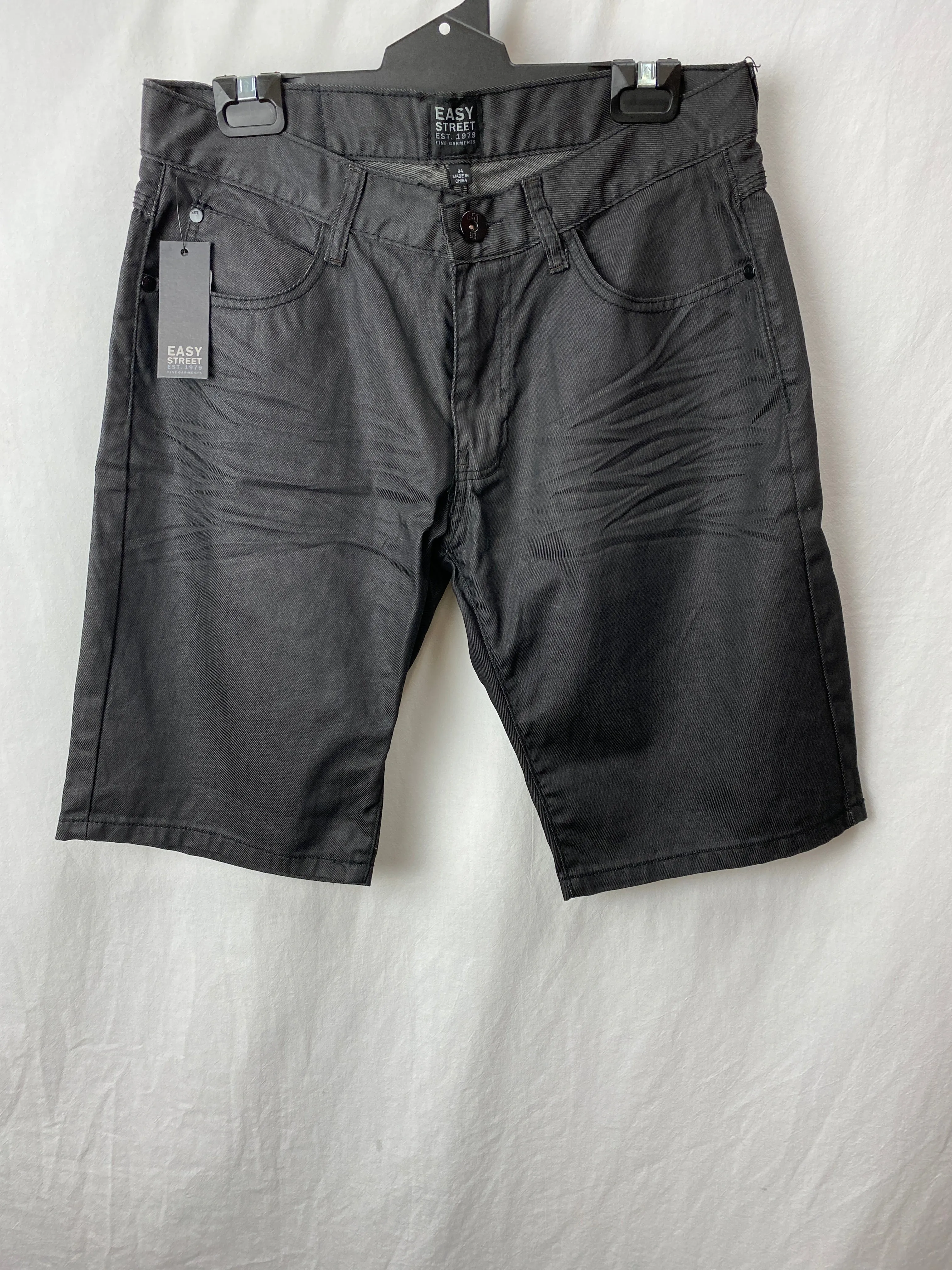 Easy Street Mens Shorts Size 34 BNWT