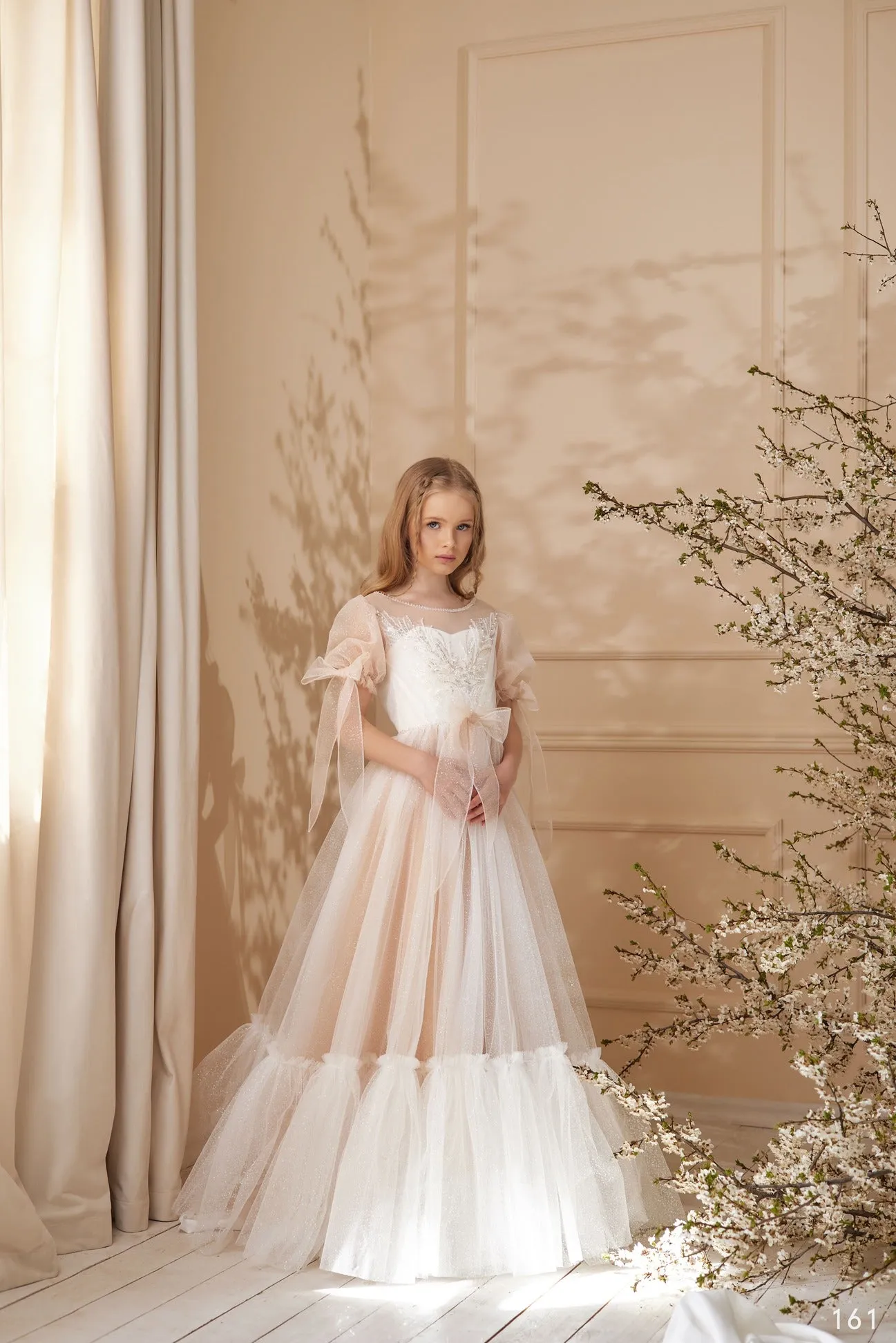 Flower Girls Tulle Dress with Bow sleeves