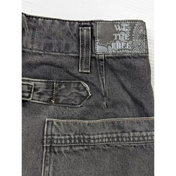 Free People Major Leagues Mid Rise Cuffed Black Jeans Size 26 (MSRP $128)