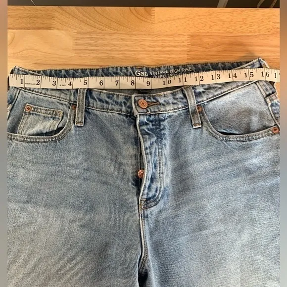 GAP Vintage High Rise Raw Hem Jeans Size 10
