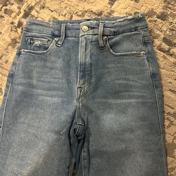 GOOD AMERICAN Good Straight Split Pocket Jeans