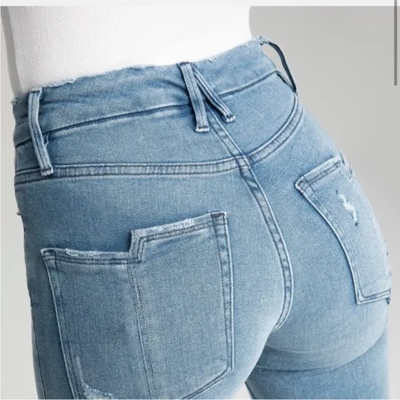 GOOD AMERICAN Good Straight Split Pocket Jeans
