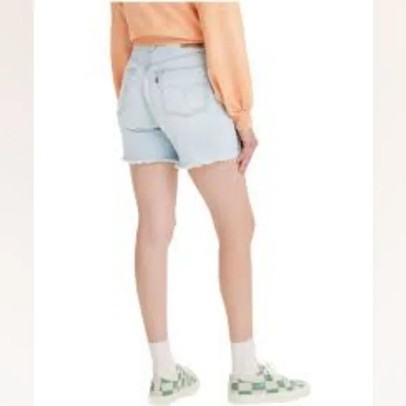 Levi's 501 Light Wash Button Fly Jean Shorts NWT, size 28
