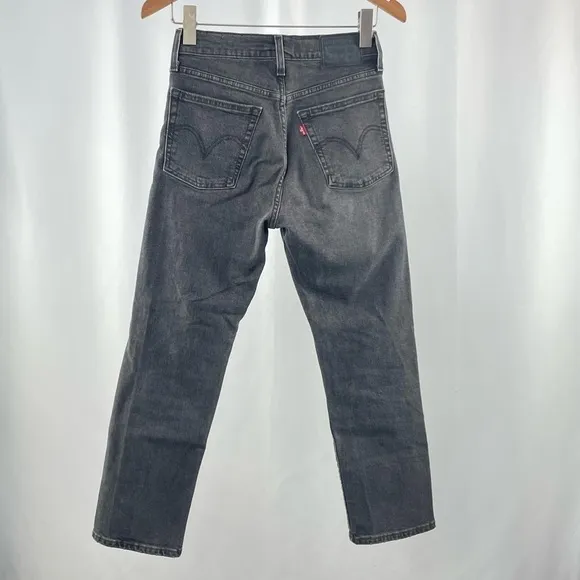 Levi’s Wedgie Straight Fit Woman’s Jeans in Break A Leg Black Size 26