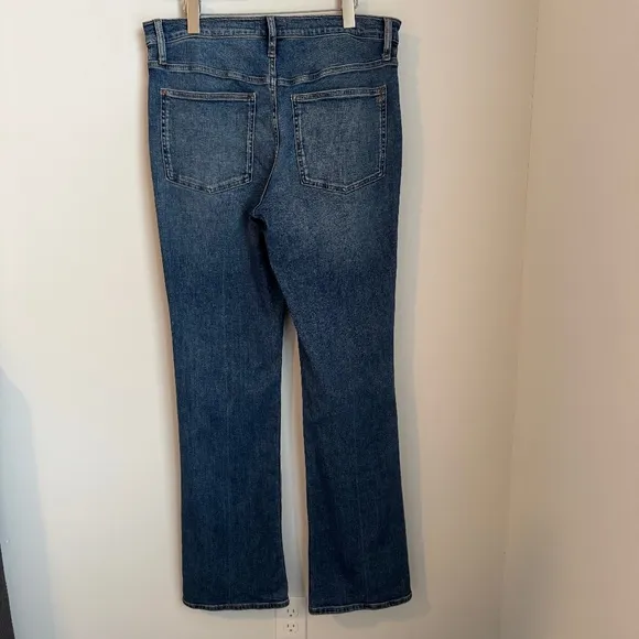 Like New Madewell Tall Kick Out Full-Length Jeans in Devito Wash SZ 31