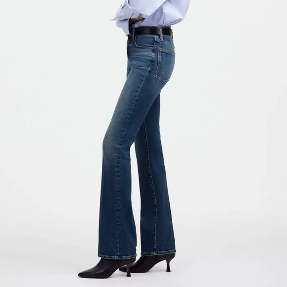 Like New Madewell Tall Kick Out Full-Length Jeans in Devito Wash SZ 31