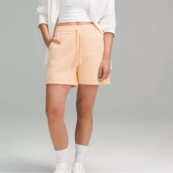 Lululemon Scuba High-Rise 5” short