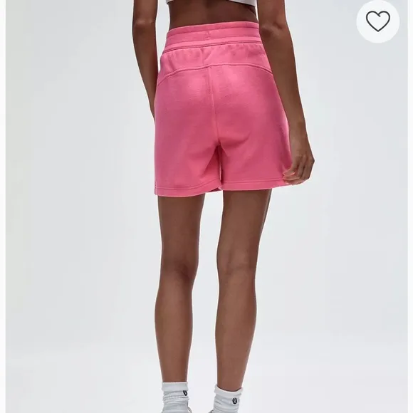Lululemon Scuba High-Rise 5” short