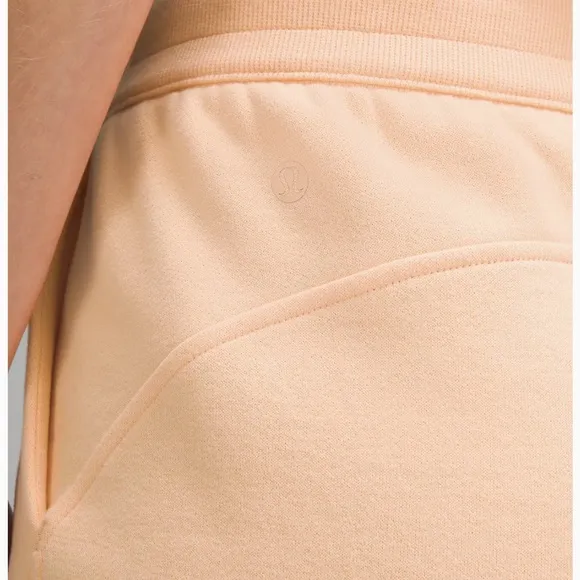 Lululemon Scuba High-Rise 5” short