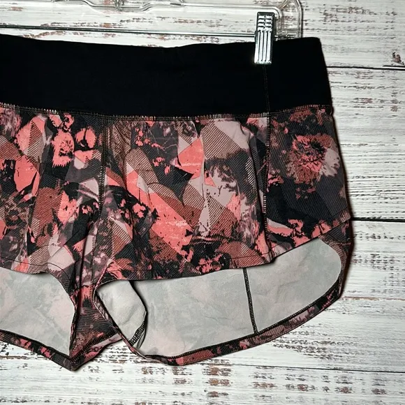 Lululemon Speed Up Short 2.5&quot;'Translucence Alpine White Multi / Black Sz 6
