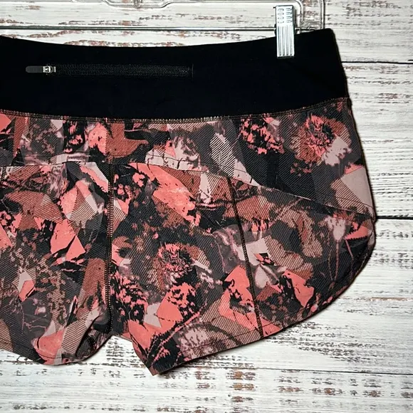 Lululemon Speed Up Short 2.5&quot;'Translucence Alpine White Multi / Black Sz 6
