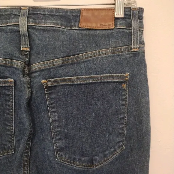 Madewell - Petite Curvy High Rise Skinny Jeans