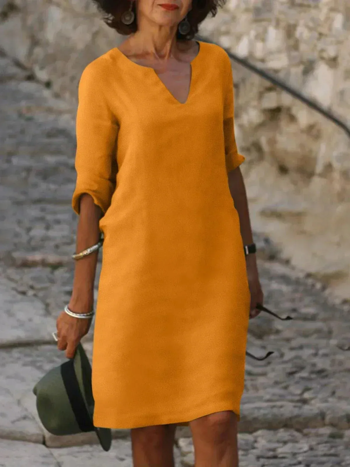 Mary | Elegant Dress with V-Neck
