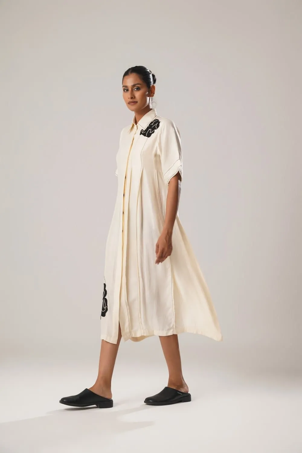 MJ PLEATED DRESS (WHITE)