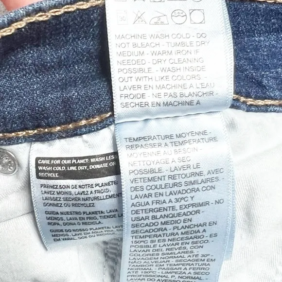 New with Tags Levi's Women's 311 Shaping Skinny Medium Wash Denim Raw Hem Jeans