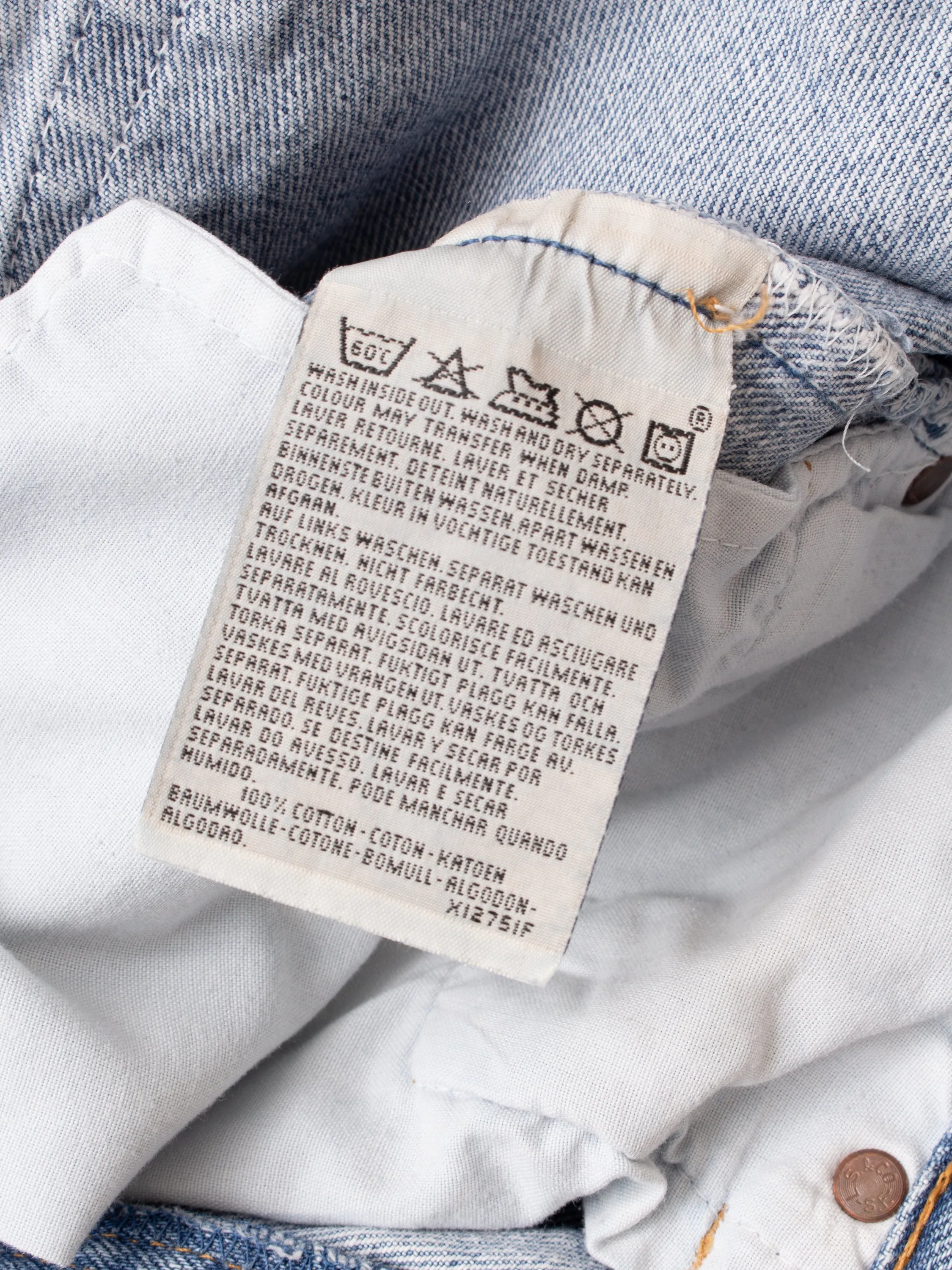 No. 53 Vintage 90's Made in USA Levi's 501 Jeans W30/L32