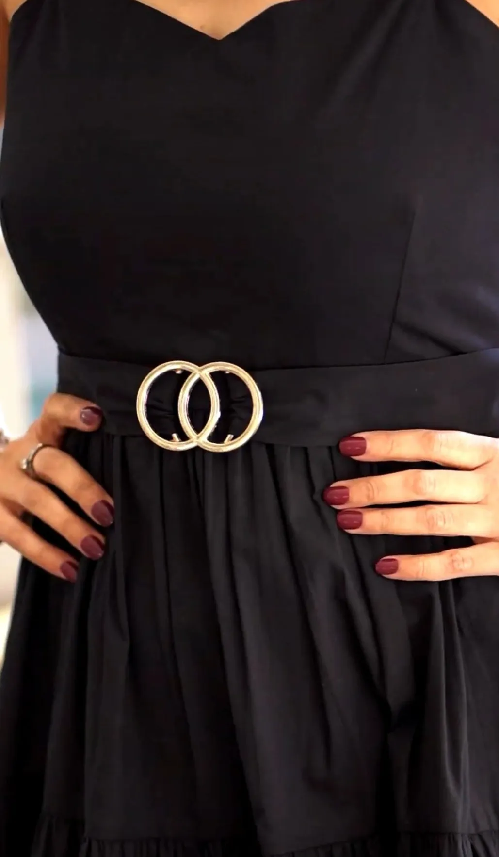 Noir Elegance Midi