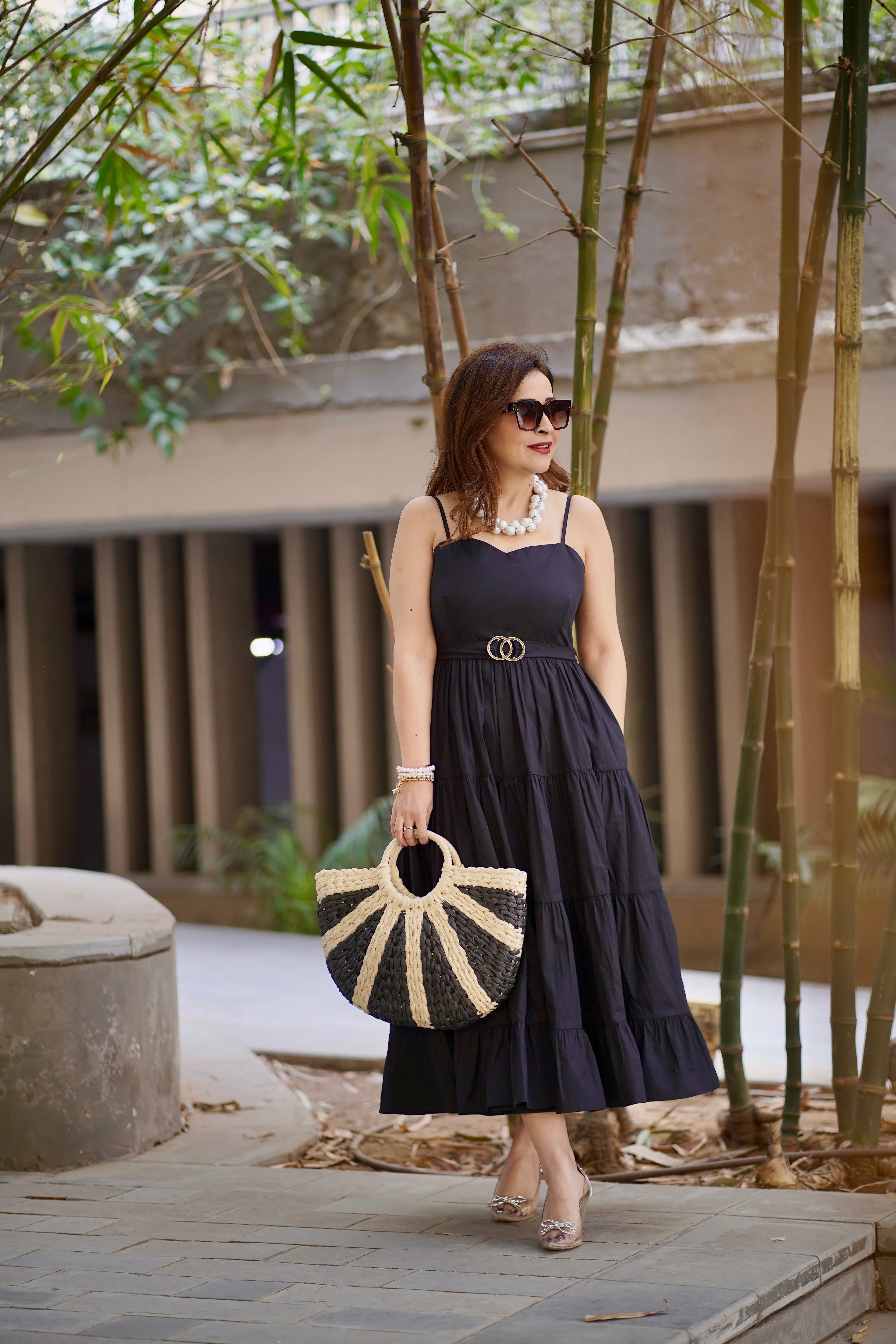 Noir Elegance Midi
