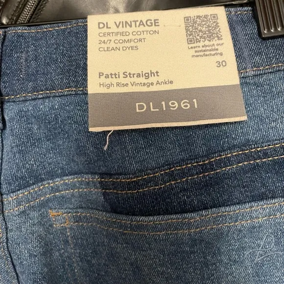 NWT DL1961 two tone Patti Straight High Rise Vintage Ankle Jeans