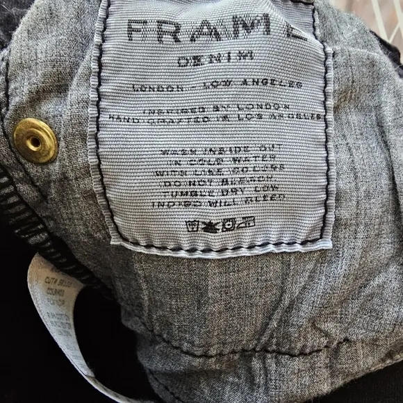 NWT FRAME Le Skinny De Jeanne Black Distressed Jeans Size 28