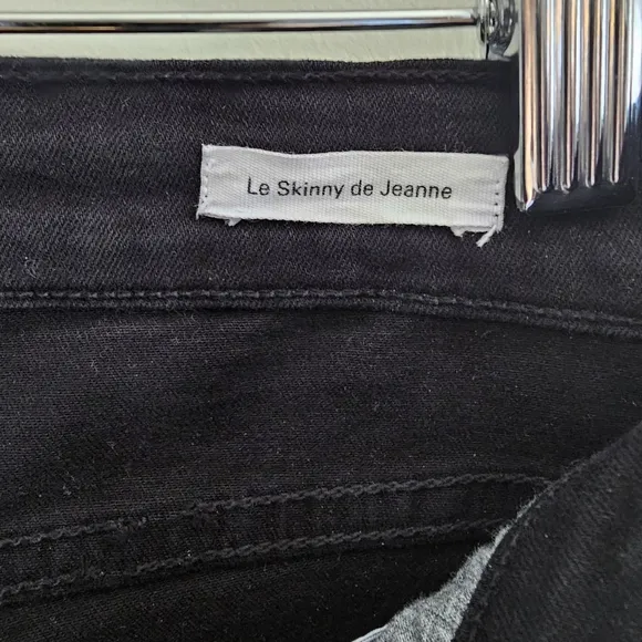 NWT FRAME Le Skinny De Jeanne Black Distressed Jeans Size 28