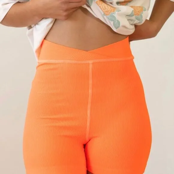 NWT Free People Throw burning up neon orange ribbed shorts LARGE