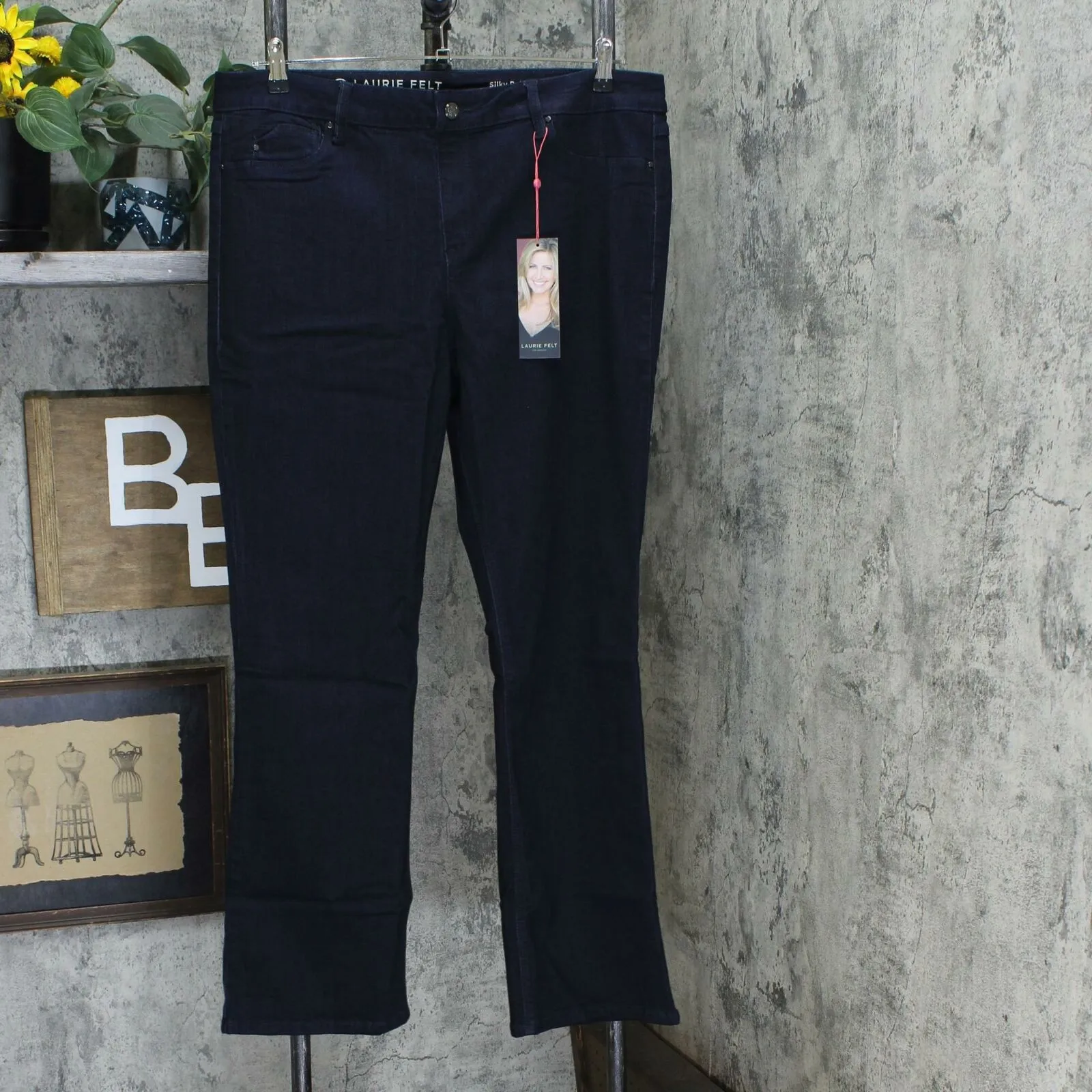 NWT Laurie Felt Silky Denim Pull-On Baby Bell Jeans. A355004 X-Small