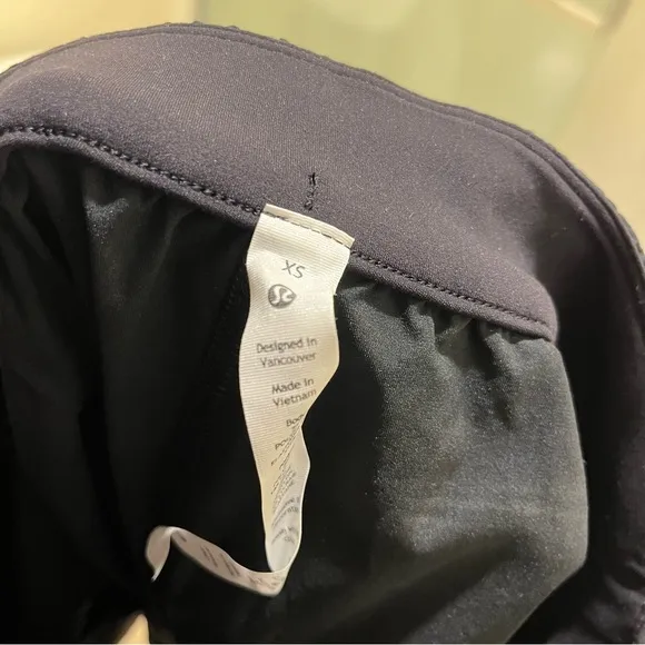 *NWT* Lululemon Black 5” Woven Shorts