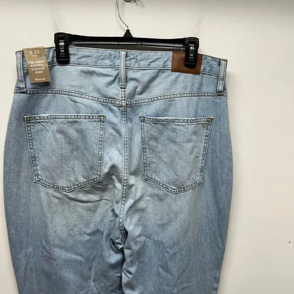 NWT Madewell The Curvy Perfect Vintage Jean Chesthunt Wash 32
