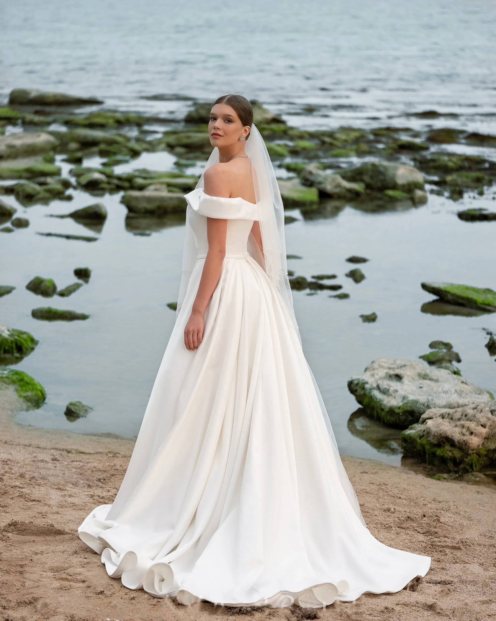 Off The Shoulder Satin Wedding Dresses V-Neck Sexy A-line Silhouette Bridal Gowns for Wedding