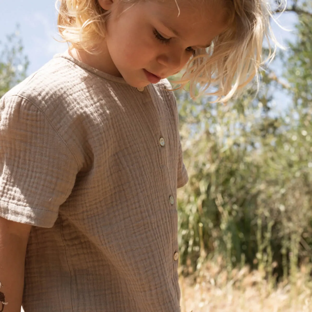 Olive Shirt - Kurzarm Shirt Musselin aus 100% Bio-Baumwolle