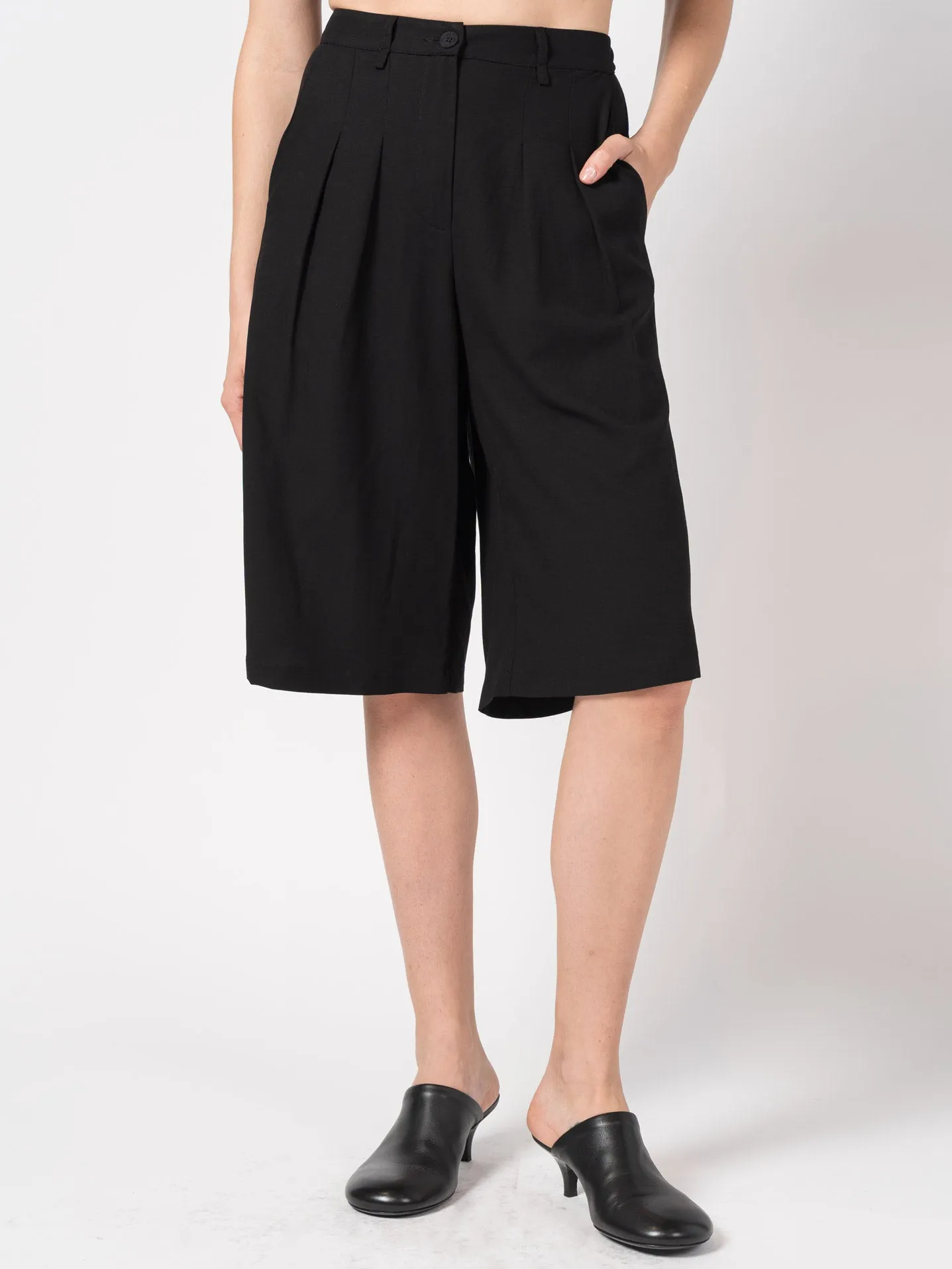 Pleated Bermuda Shorts