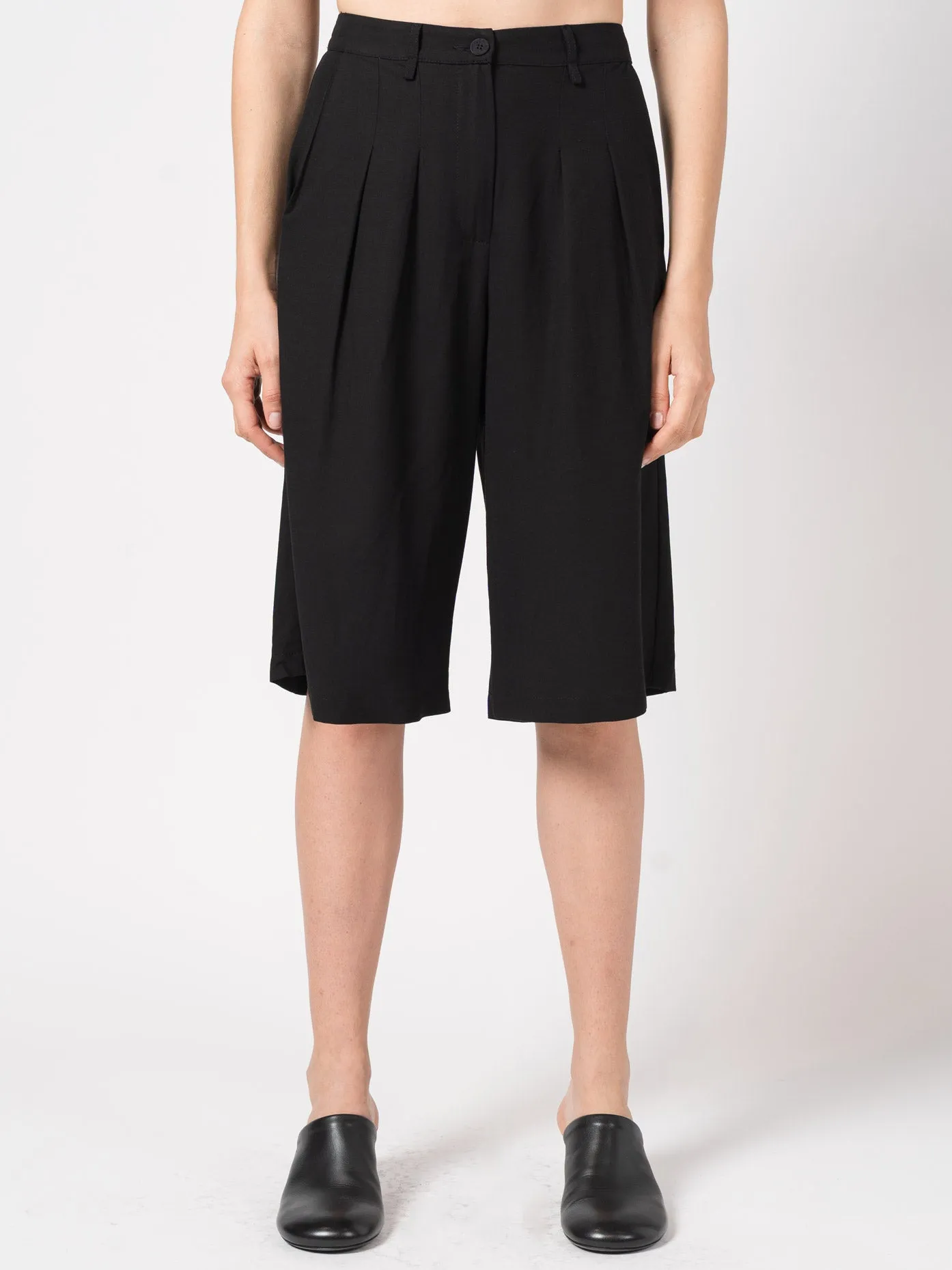 Pleated Bermuda Shorts