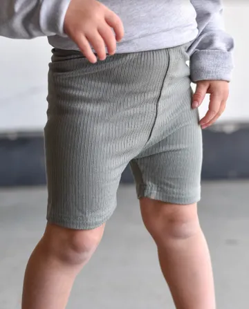 RIBBED BIKER SHORT - FERN