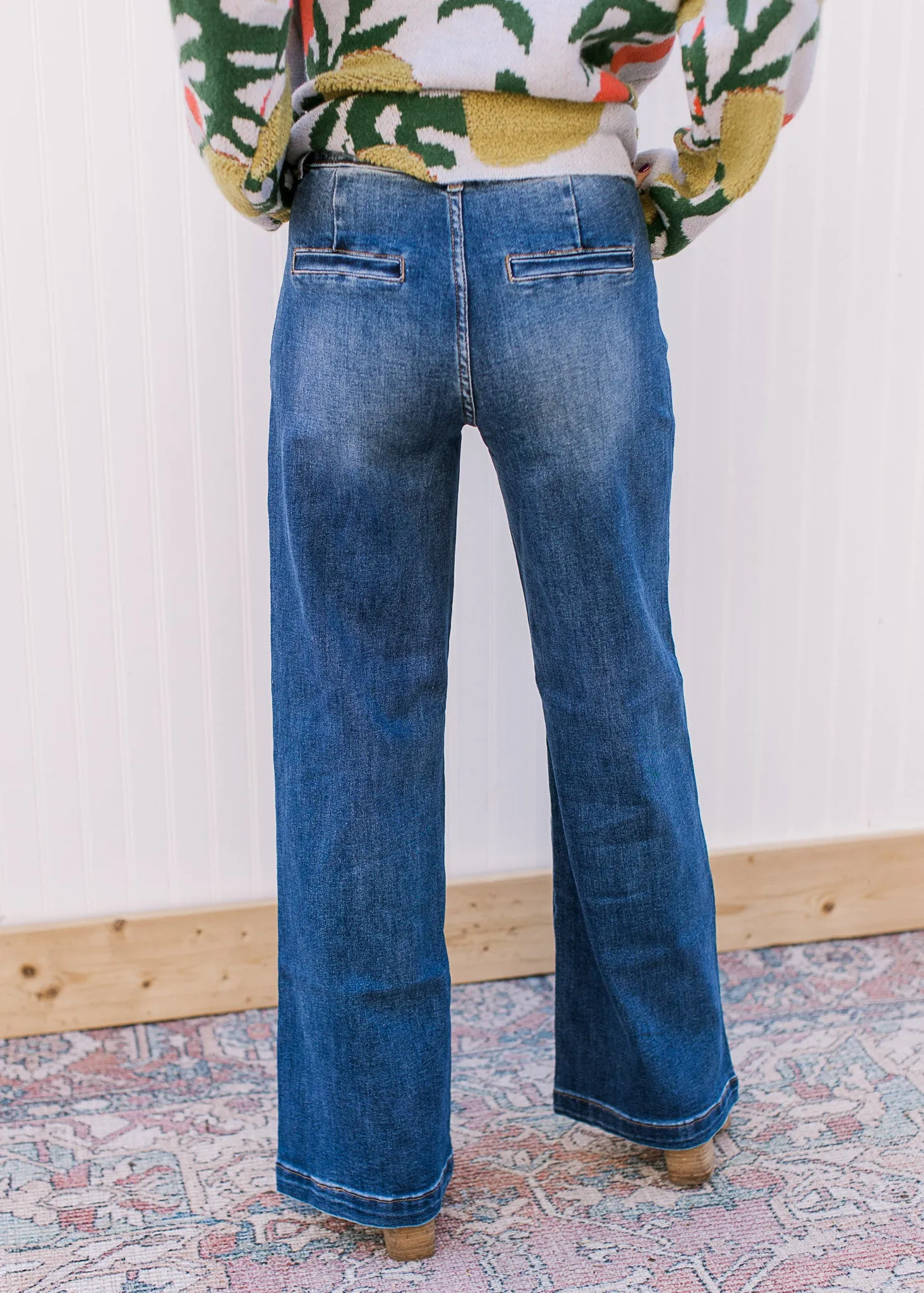 Risen Waist Detail Jeans